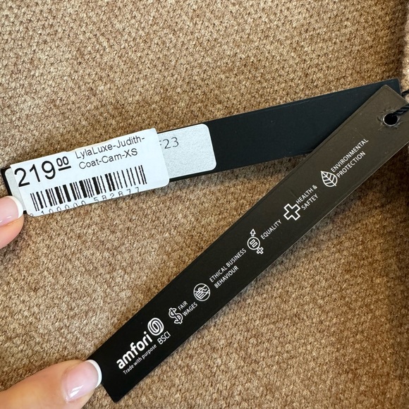 Lyla Lixe Judith coat - Picture 5 of 6